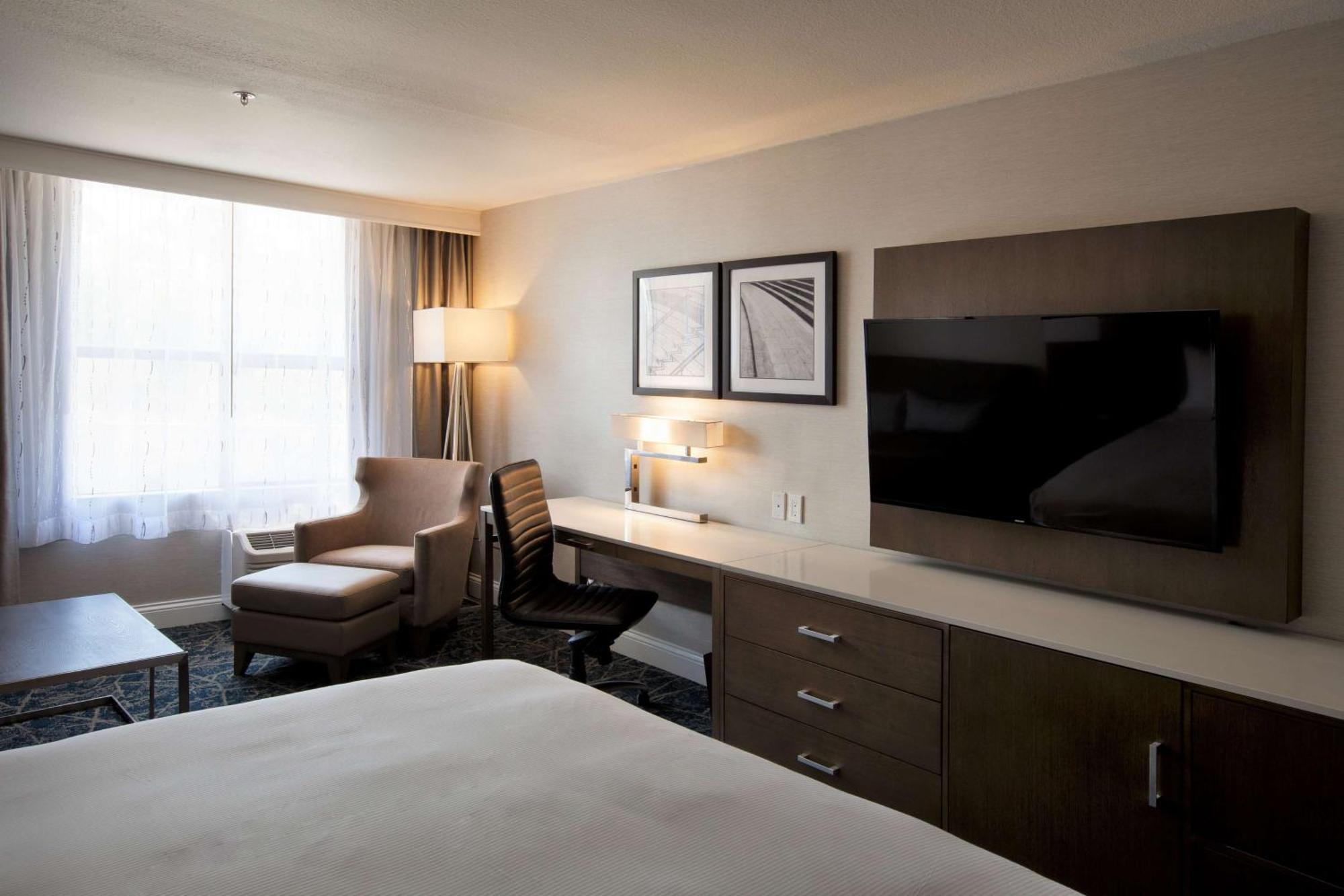 Hotel Doubletree By Hilton Pomona Zewnętrze zdjęcie